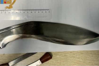 cataniapost-aereo-coltello-30cm